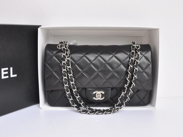 CHANEL Jumbo Flap Shoulder