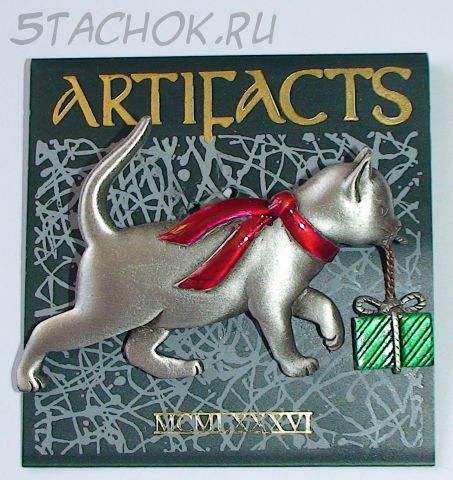 Брошь "Котик несет подарок" под олово/эмаль