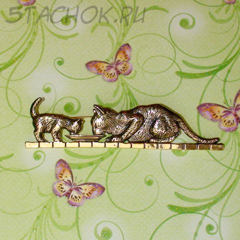 Брошь "Кошка и котенок у блюдца с молочком" под черненое золото