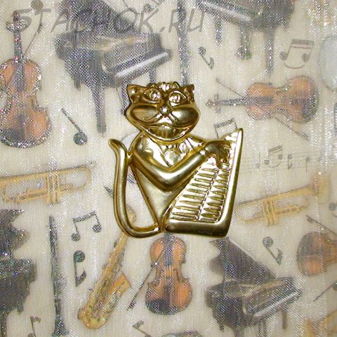Брошь "Кот-клавишник" под золото