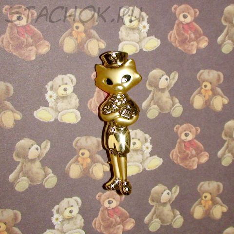 Брошь "Кошечка-врач/медсестра" под золото