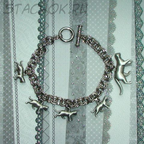 Браслет "Кошка с котятами на прогулке" под серебро/олово