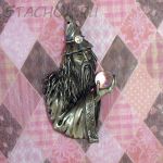 Брошь "Мерлин с шаром" под олово/сваровски