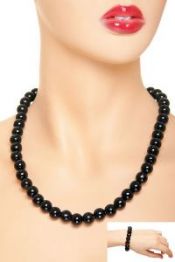 Турмалиновый браслет и турмалиновые бусы