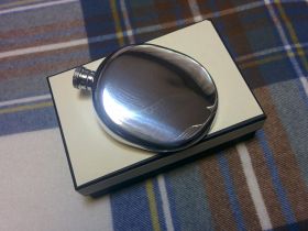 Фляжка из британского пьютера- Классика (без узора, овальная) - ,  Plain Flask ,English Pewter
