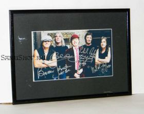 Автографы: группа AC/DC . (Редкость!).