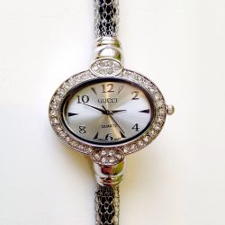 ЧАСЫ GUCCI