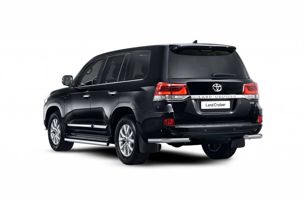 Защита заднего бампера угловая d63мм (НПС) TOYOTA LAND CRUISER 200 2016-