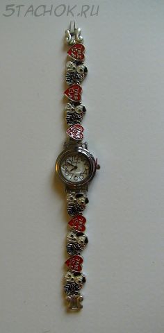 Часы для девушки "Кошечки и собачки" под серебро (на браслете)