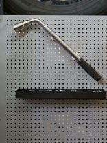 Металлический лоток для перфорированной панели 315х25х70мм PBT315