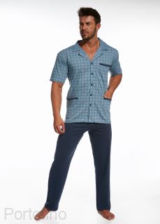 Мужская хлопковая пижама состоит из рубашки в клетку на пуговицах и однотонных брюк. Отличная домашняя одежда для больницы или санатория.. Упакована в красивую подарочную коробку.