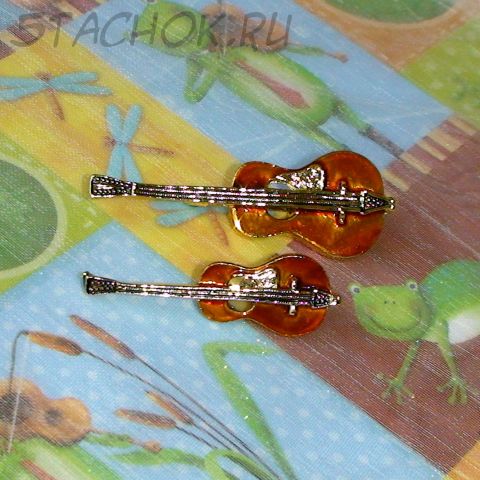 Парные броши "Гитары" под золото, эмаль