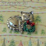Брошь "Рождественская кошка" под серебро, эмаль