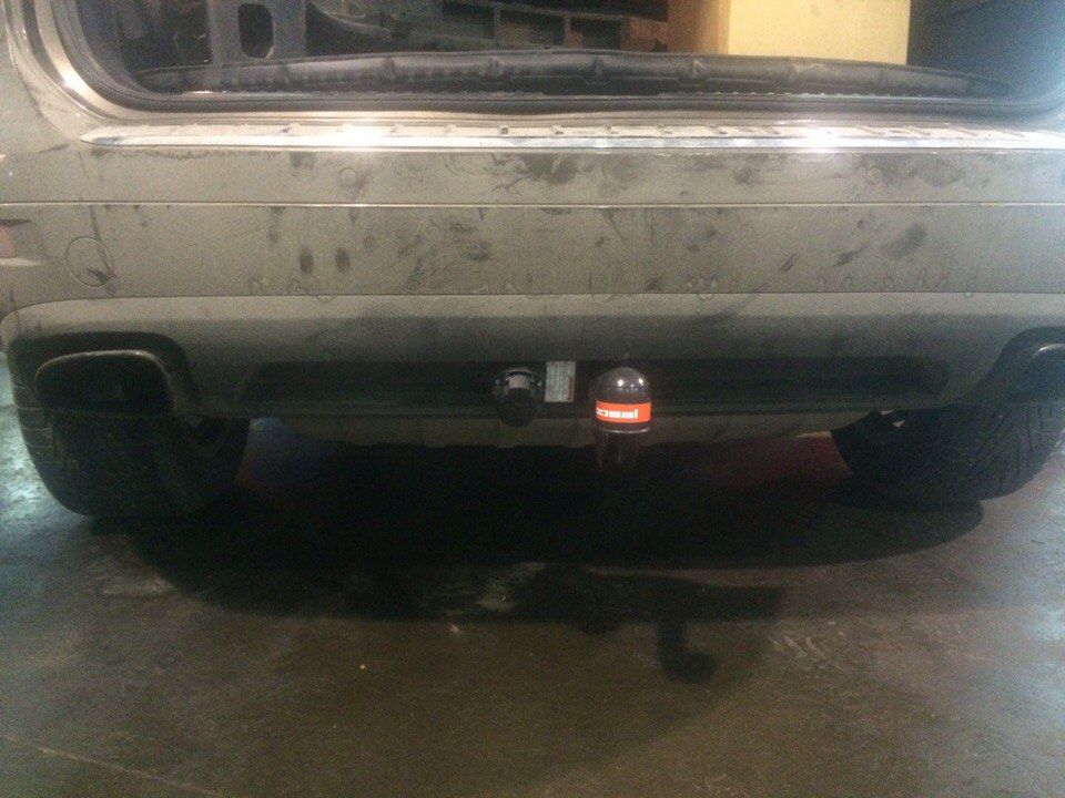 Фаркоп BOSAL-ORIS на Audi Q7 2007-2015, Volkswagen Touareg 2002-2010, 2010-2016, Porsche Cayenne 2002-2010, 2010- необходима подрезка бампера. Тип шара: A. Нагрузки: 3500/140 кг (без электрики в комплекте) - 2151-A Bosal