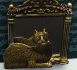 Брошь "Кошечка перед зеркалом" под бронзу