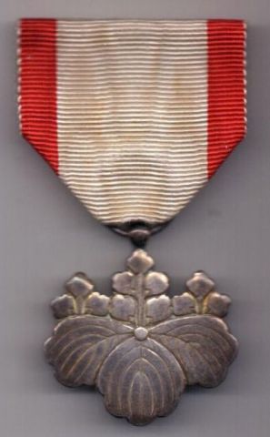 орден 1875 г. AUNC. Серебро. Футляр. Япония