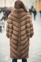 Длинная шуба из темной куницы купить пошить от бренда Италия фото
