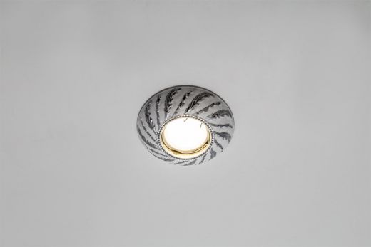 CAST 77 Chrome