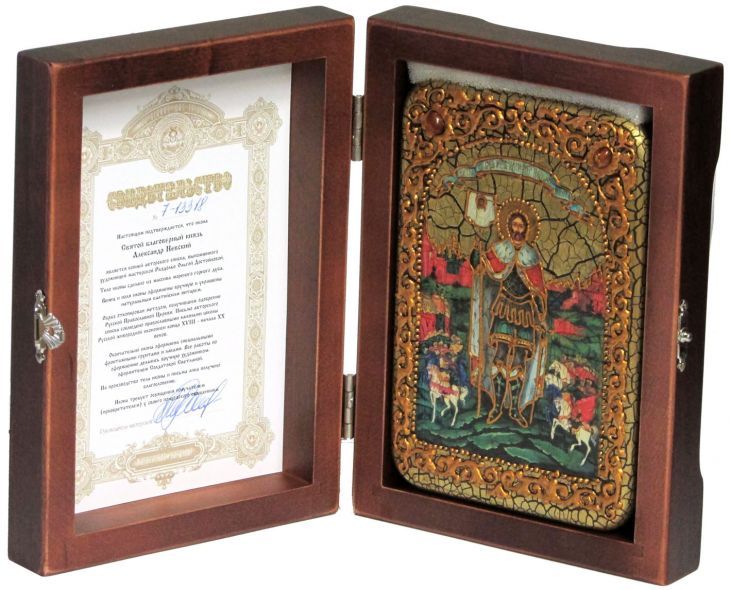 Настольная икона "Святой благоверный князь Александр Невский" (10*15 см, Россия) на натуральном мореном дубе, в подарочной коробке