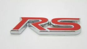 Металлический шильдик RS красный самоклеющийся