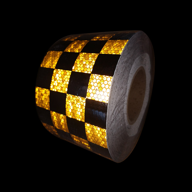 Светоотражающая лента 0,1х50 м желто-черная шашка (Арт.: 84261)