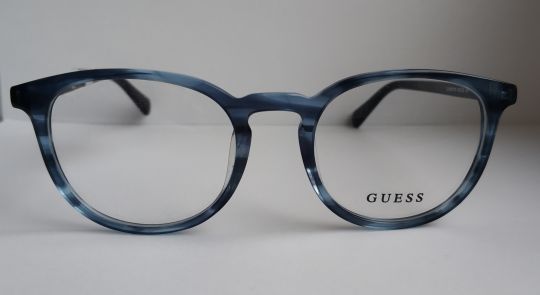 GUESS GU1946