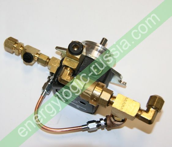 Насос топливный с фитингами (140, 200, 340)