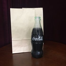 Исчезновение бутылки Coca-Cola (латекс) - Vanishing Coke Bottle (с имитацией напитка)