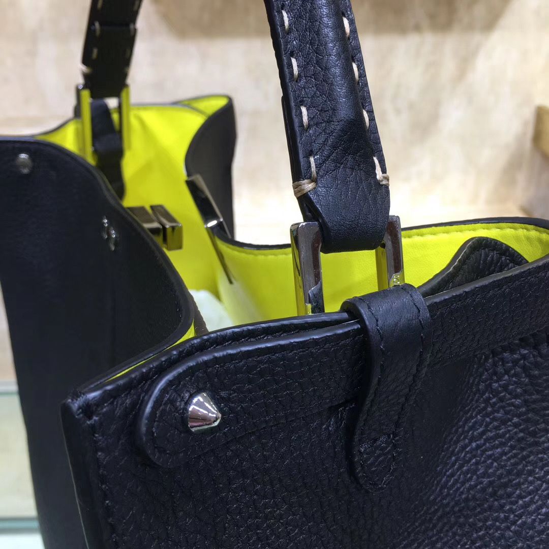 FENDI LOGO PEEK-A-BOO 30 cm
