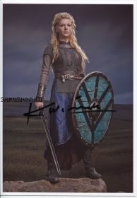 Автограф: Кэтрин Уинник. Викинги  / Vikings