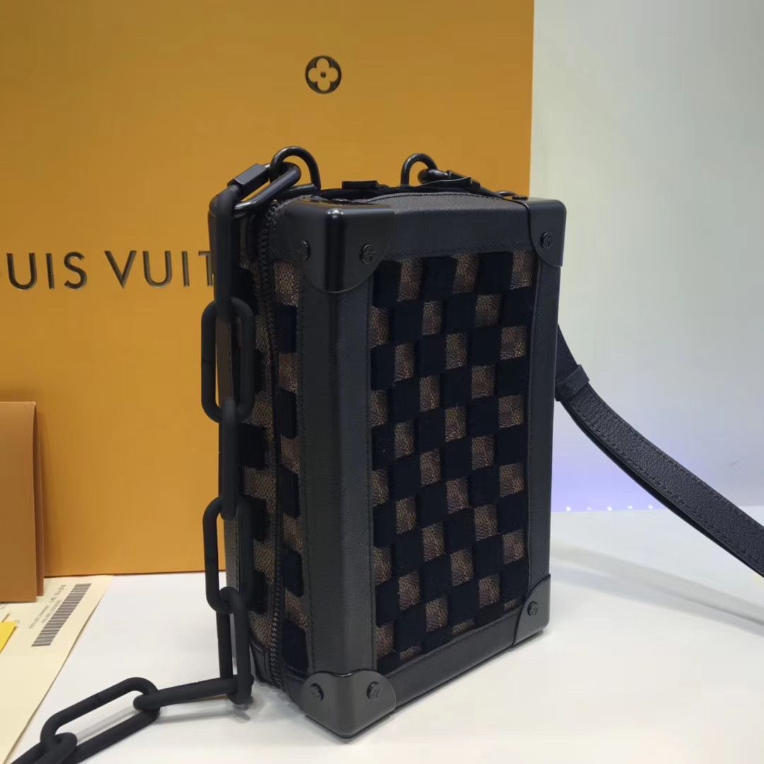 Клатч Louis Vuitton Mini Soft Trunk