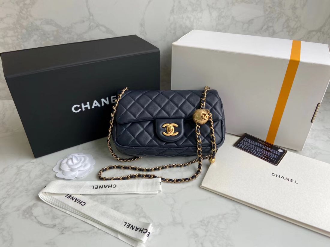 CHANEL Shoulder Flap Bag 20 cm