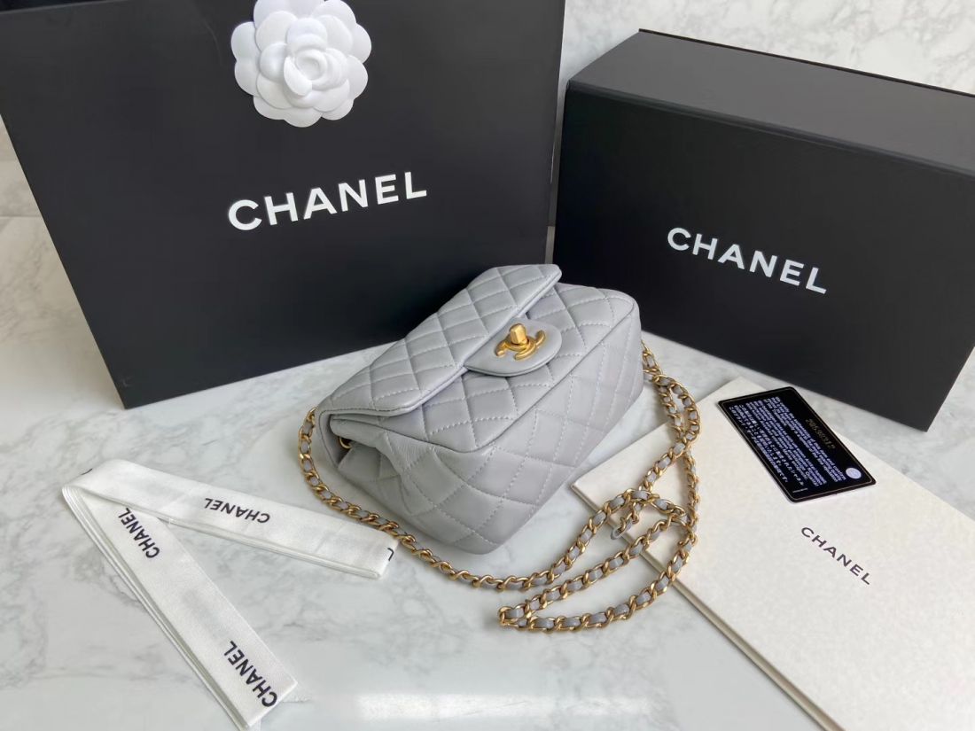 CHANEL Shoulder Flap Bag 18 cm