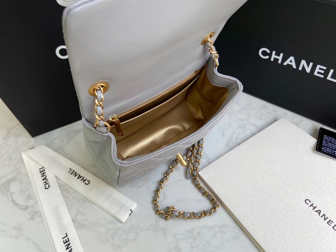 CHANEL Shoulder Flap Bag 18 cm
