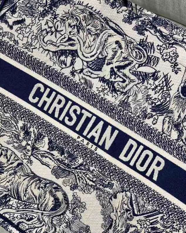 Dior Book Tote 41 cm