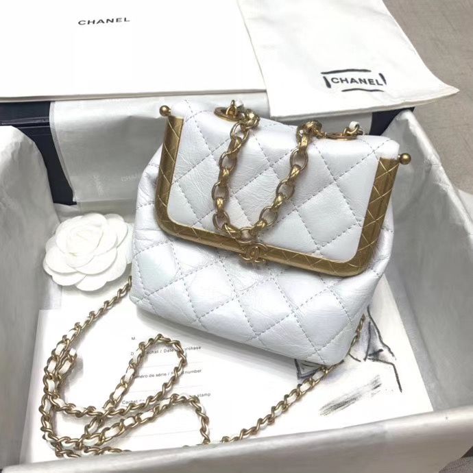 Chanel 18 cm