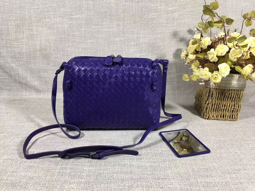 Bottega Veneta 23 cm на одном замке