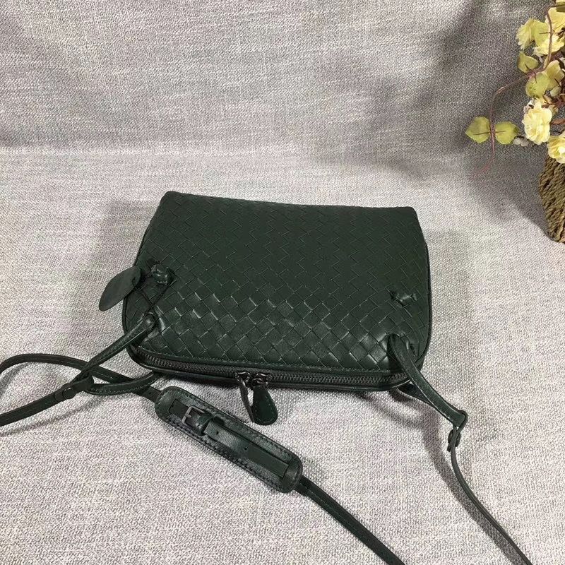 Bottega Veneta 23 cm на одном замке