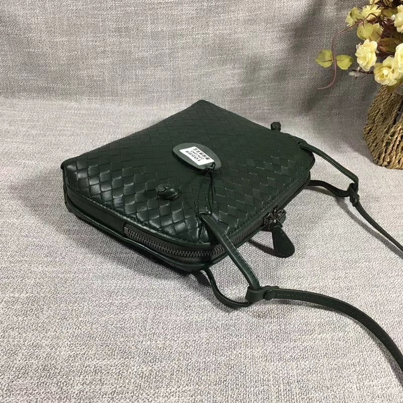Bottega Veneta 23 cm на одном замке