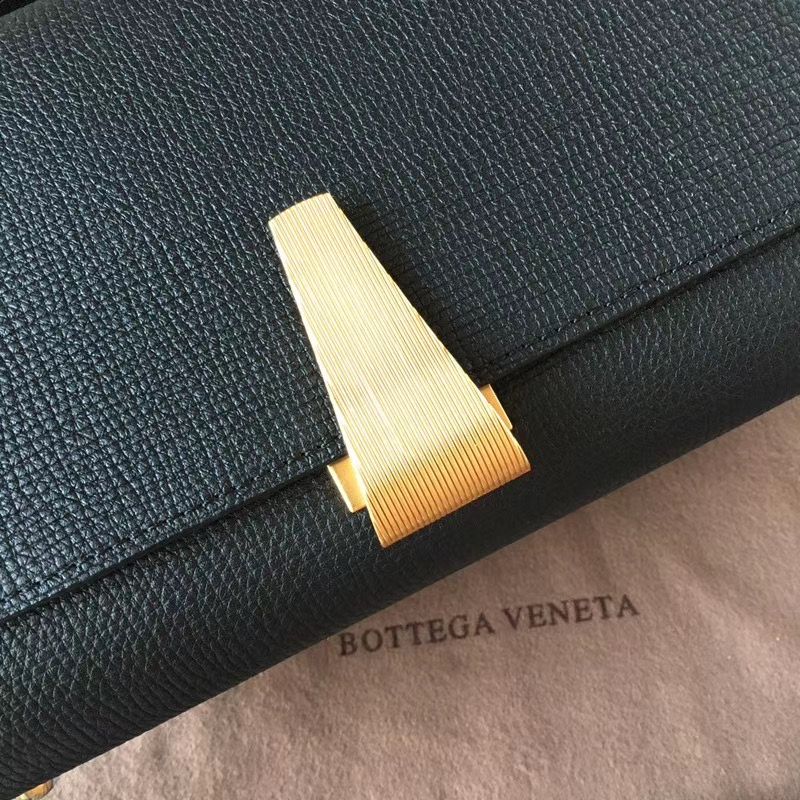 Bottega Veneta Angele 43 cm