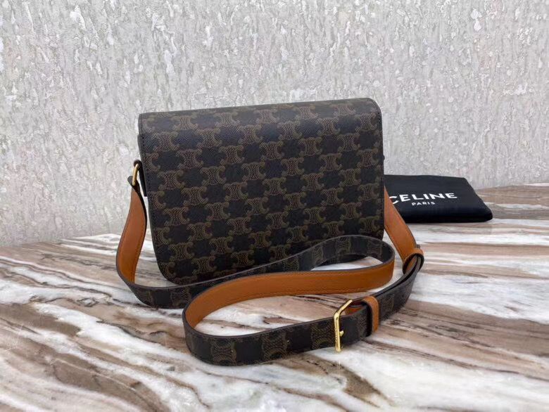 Celine Triomphe 22 cm