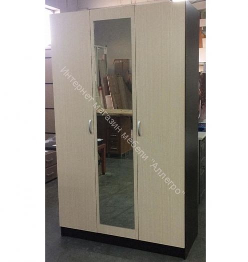Шкаф распашной "Басса" (Бася) трехдверный с зеркалом ШК 553