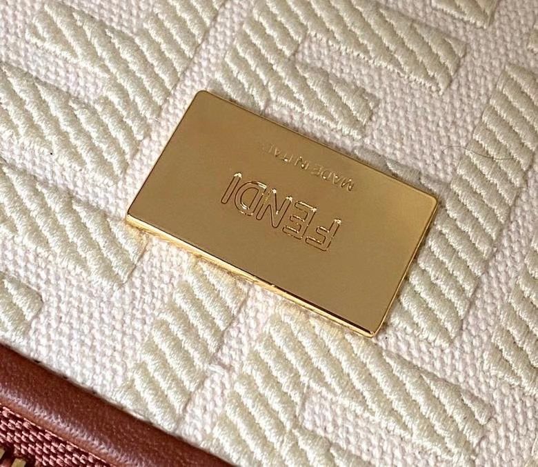 Fendi Peek-a-boo 34 cm