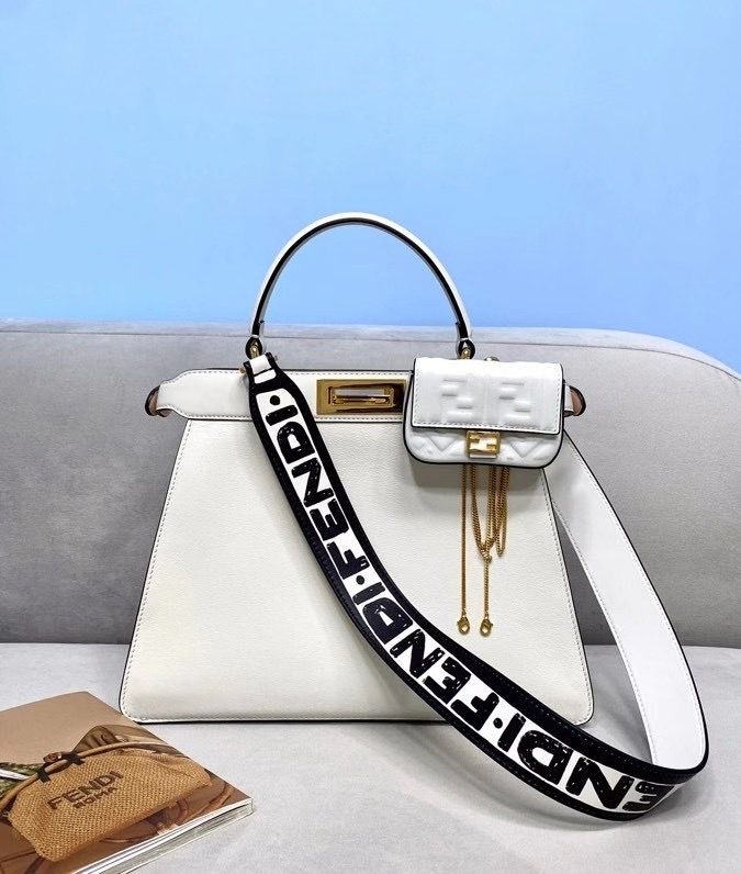 Fendi Peek-a-boo 33 cm