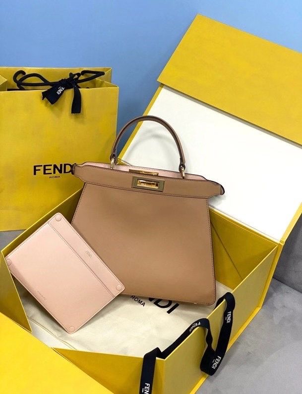 Fendi Peek-a-boo 33 cm