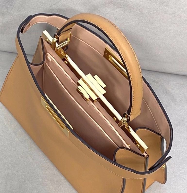 Fendi Peek-a-boo 33 cm