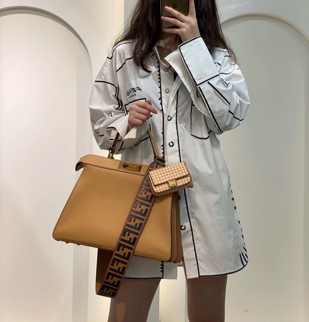 Fendi Peek-a-boo 33 cm