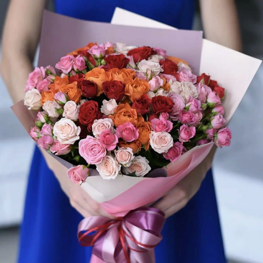 Букет из кустовых роз