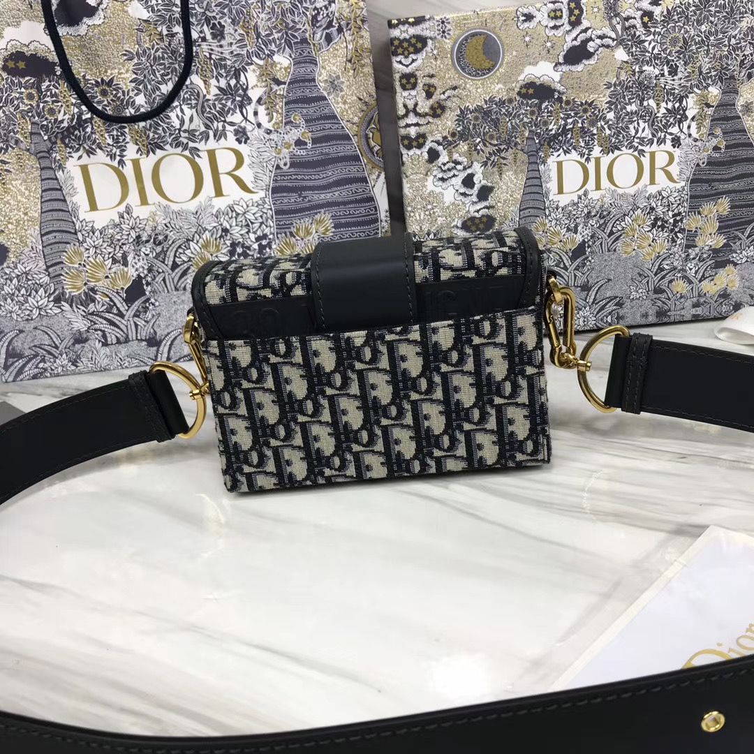 Dior Montaigne 30 Mini Box