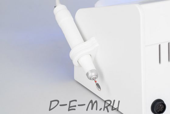 Педикюрный аппарат Podomaster AquaJet 40 со спреем